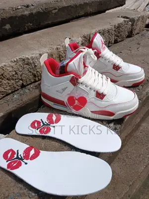 Air Jordan 4 Valentine