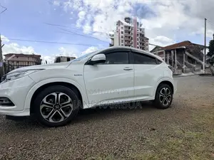 Honda Vezel 1.5 Hybrid 2WD 2018 Pearl