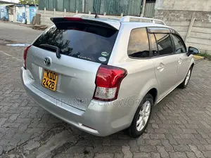 Toyota Corolla Fielder 2014 Silver