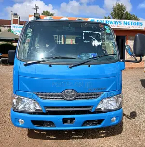 Toyota Dyna Double Cabin