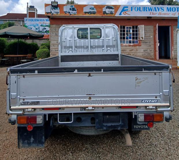 Toyota Dyna - thumbnail 6