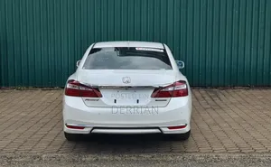Honda Accord 2018 Pearl