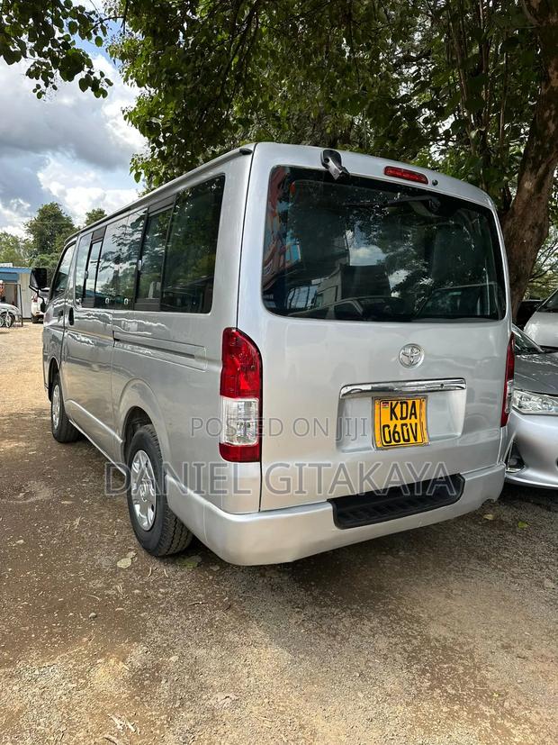 Toyota HiAce 2014 Silver - thumbnail 4