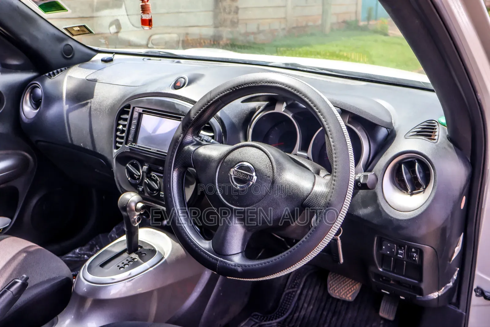 Nissan Juke S 2012 Silver