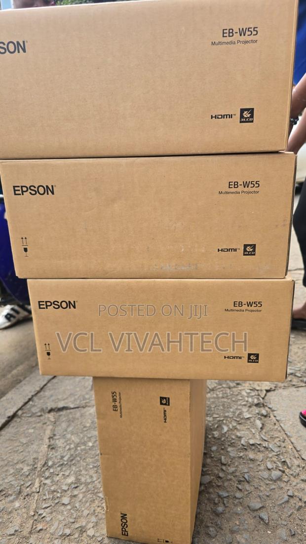 Epson W55 Projector - thumbnail 2