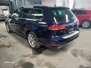 Volkswagen Golf Variant 2019 Blue