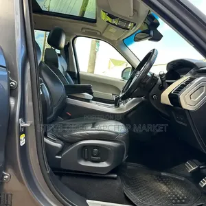 Land Rover Discovery Sport HSE LUX 2016 Silver