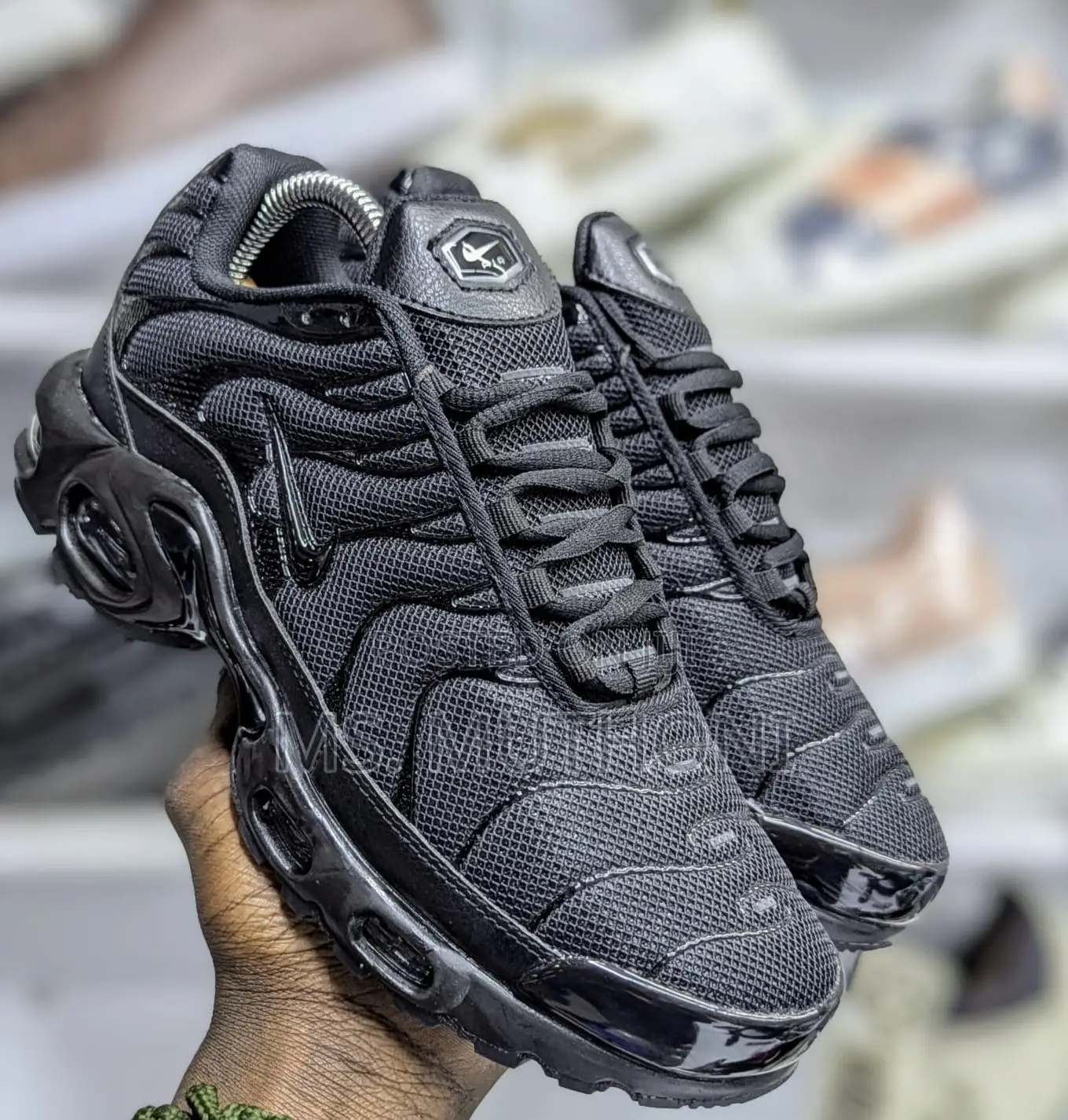 Black / White Nike Air Max Plus Tn Sneakers Size 39-45