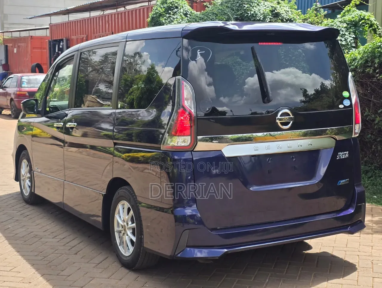 Nissan Serena 2018 Blue