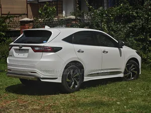 Toyota Harrier 2.0 Turbo 2019 White