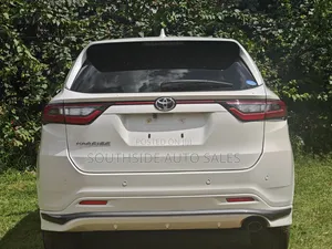 Toyota Harrier 2.0 Turbo 2019 White