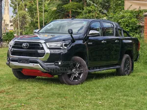 Toyota Hilux Revo Double Cab Deisel 2.8 AWD 2021 Black