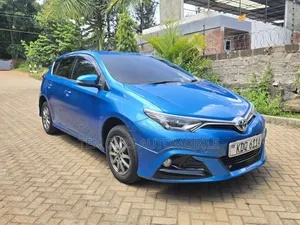 Toyota Auris 2017 Blue