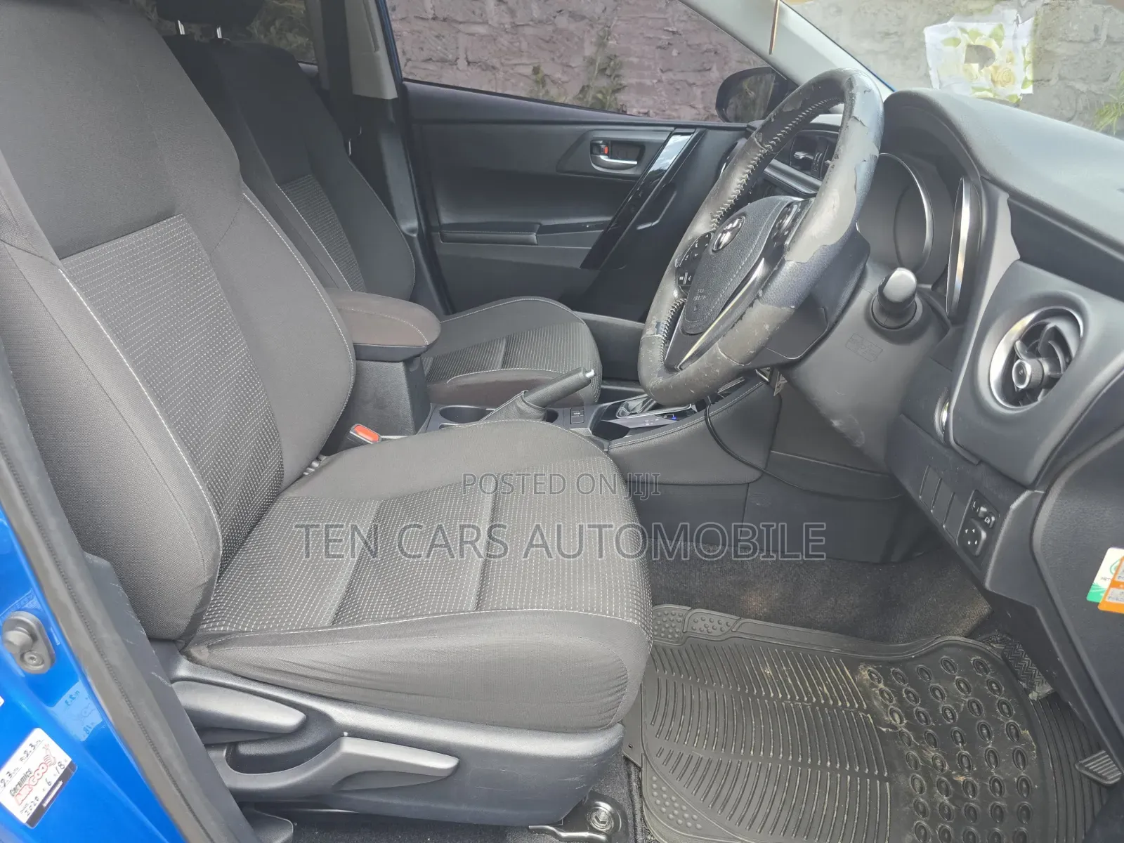 Toyota Auris 2017 Blue