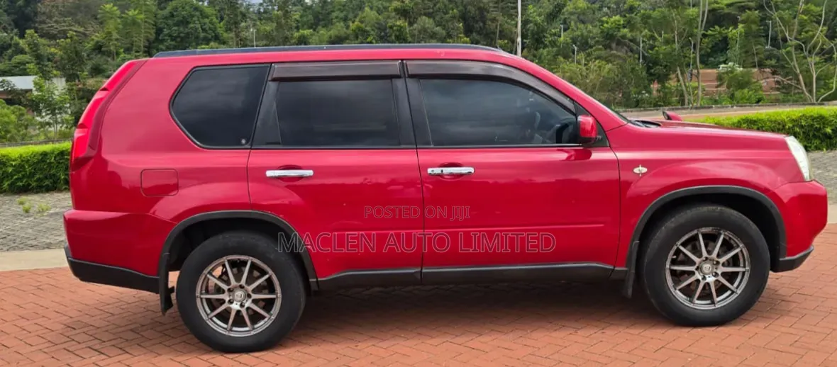 Nissan X-Trail 2010 Red