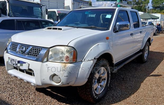 Nissan Hardbody 2019 White - thumbnail 2