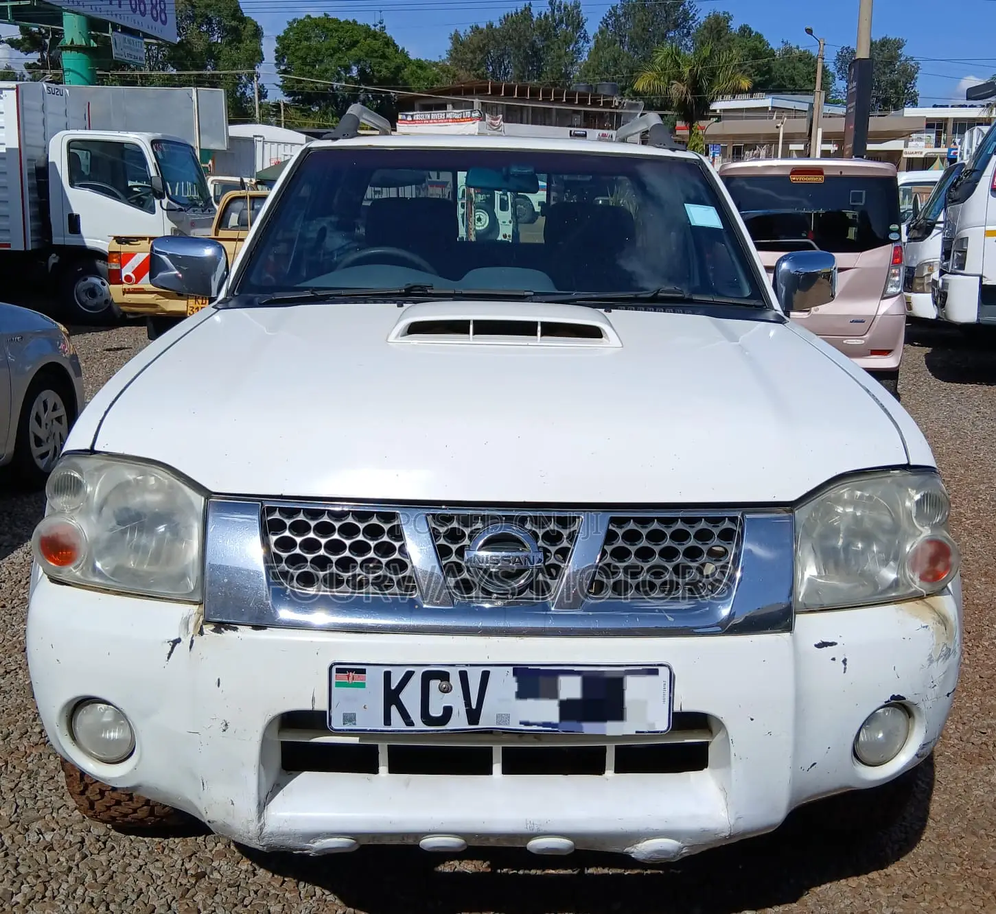 Nissan Hardbody 2019 White