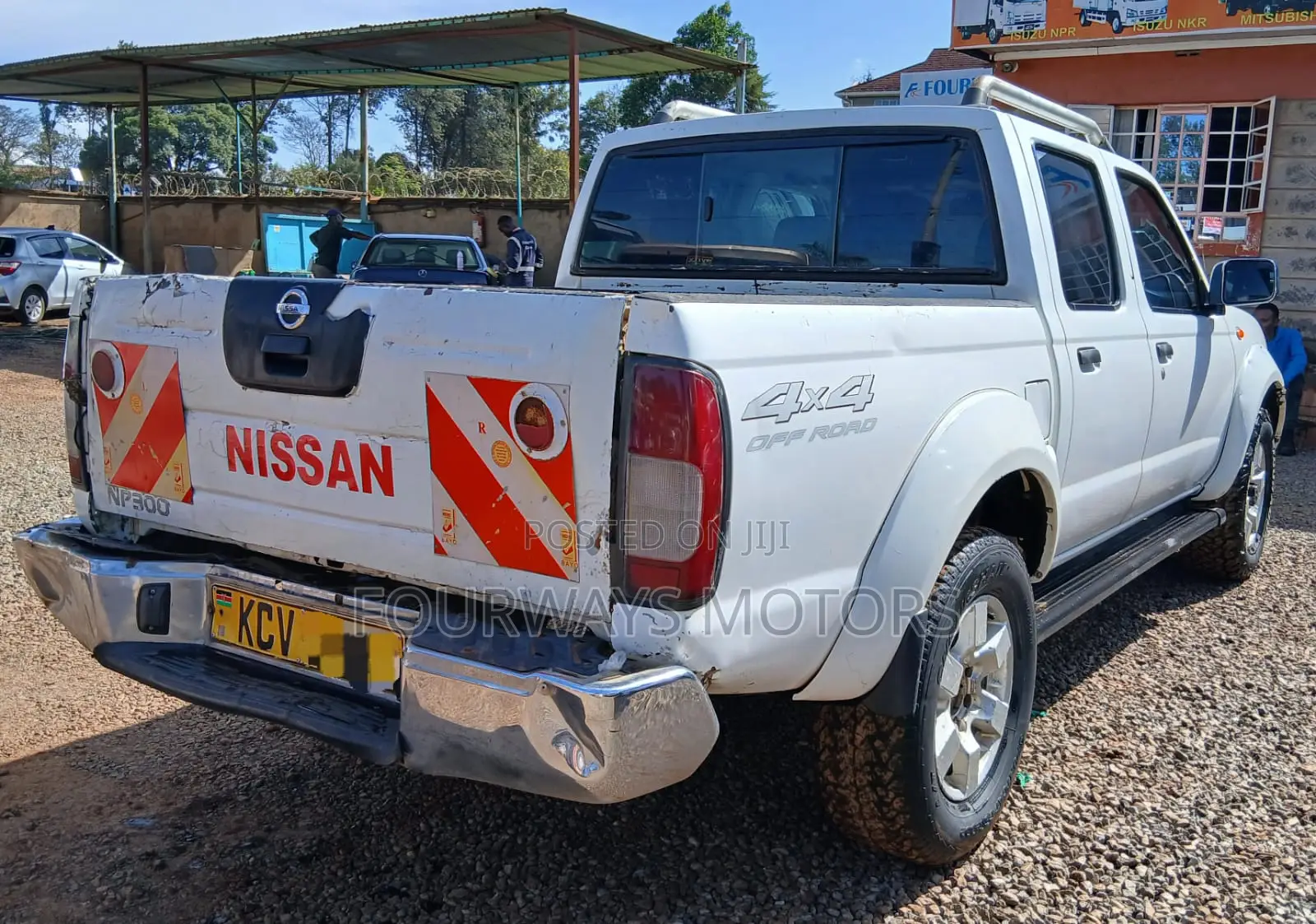 Nissan Hardbody 2019 White