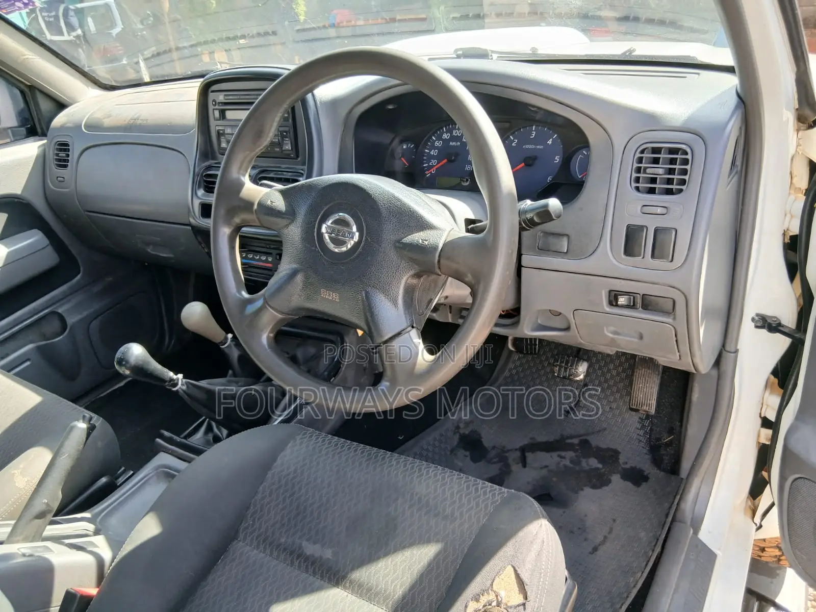 Nissan Hardbody 2019 White