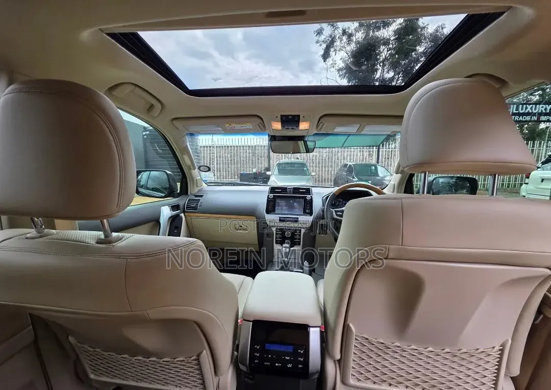 Toyota Land Cruiser Prado 2019 Black
