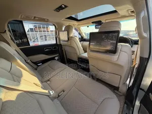 Toyota Land Cruiser Prado 2023 White