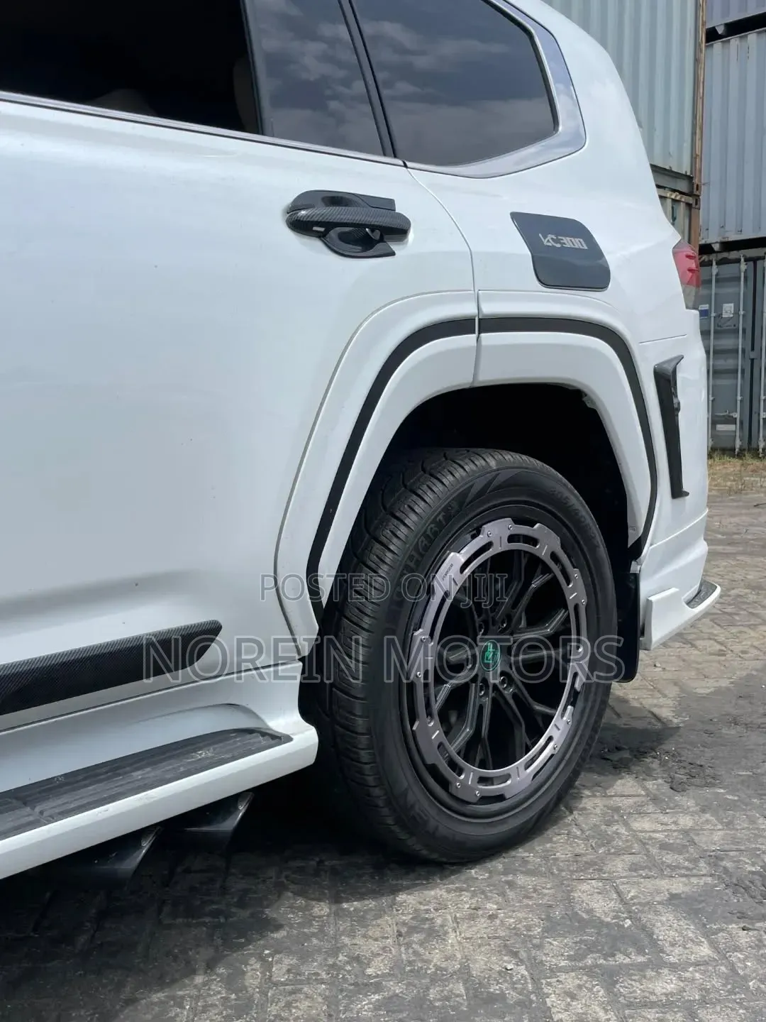 Toyota Land Cruiser Prado 2023 White