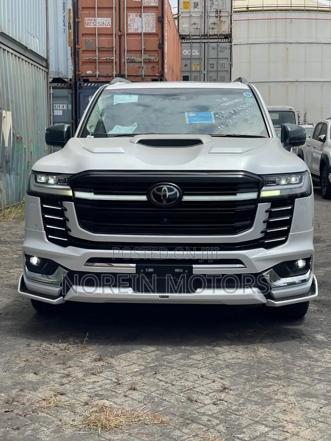 Toyota Land Cruiser Prado 2023 White