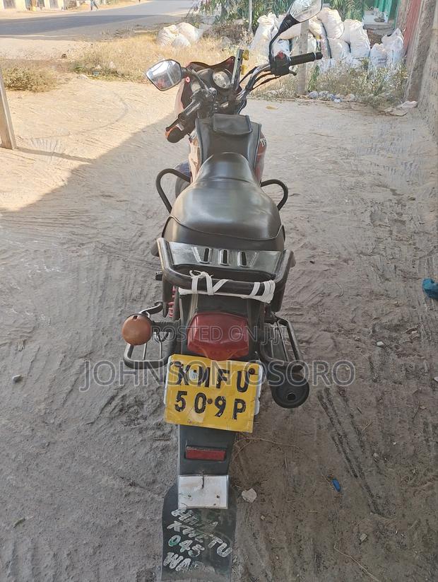 TVS HLX 125 2019 Red