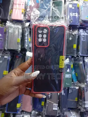 Case in Your Image Is a Dual-Color Carbon Shock