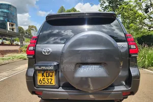 Toyota Land Cruiser Prado 2010 Gray