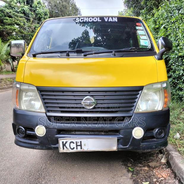 Nissan Caravan (Urvan) 2009 Yellow - thumbnail 10
