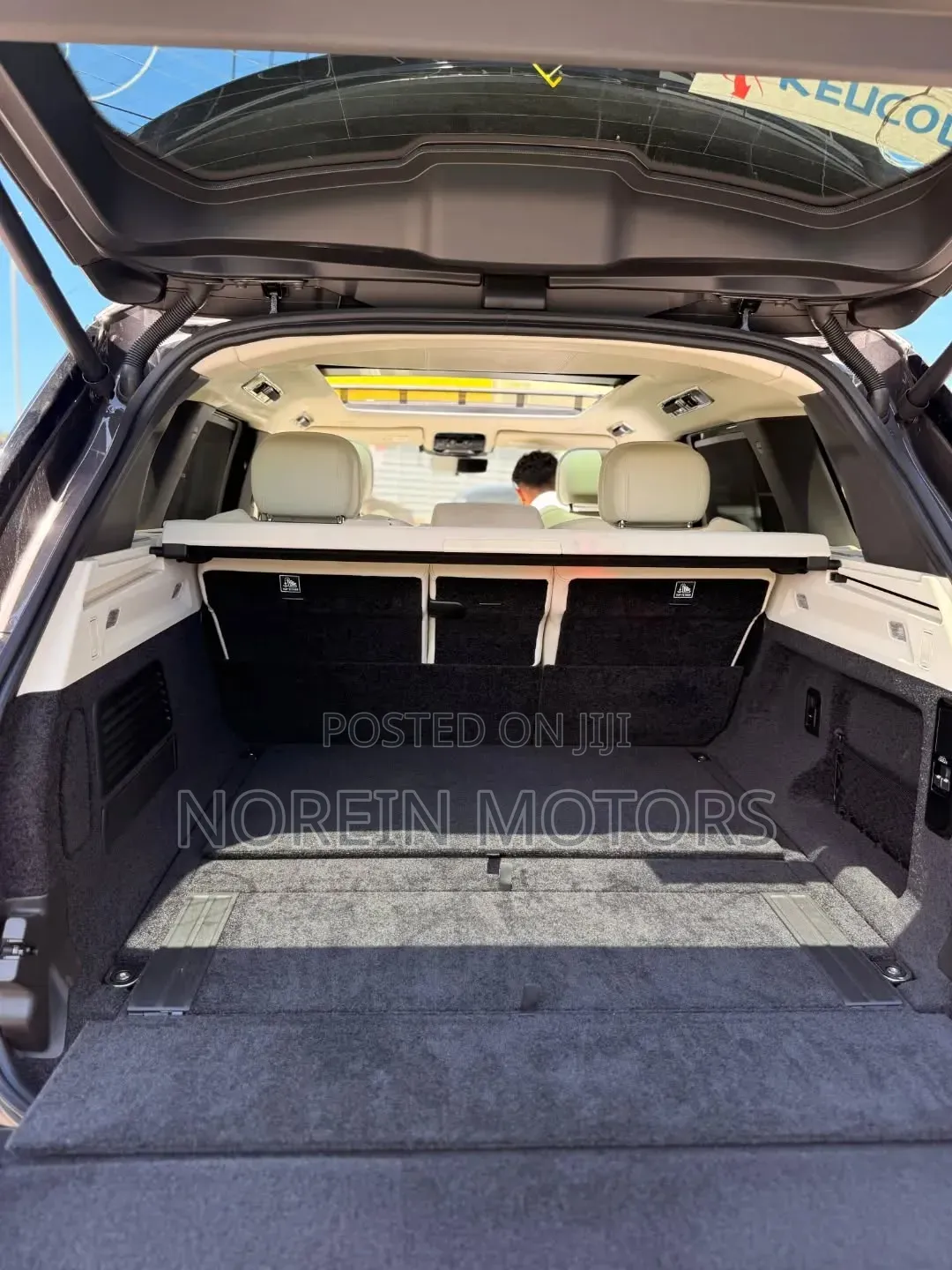 Land Rover Range Rover Vogue 2022 Burgundy