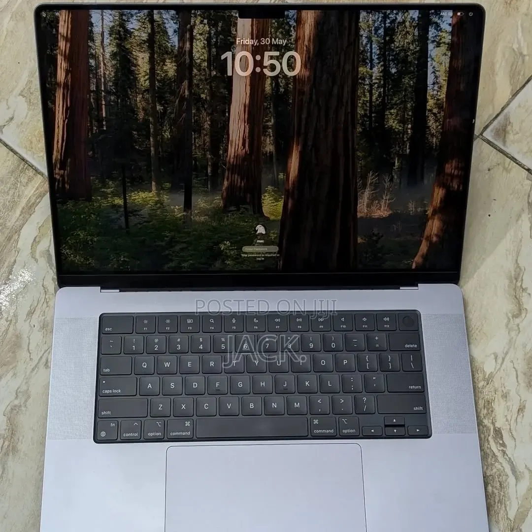 Laptop Apple MacBook Pro 2021 M1 32GB Apple M1 Pro SSD 512GB