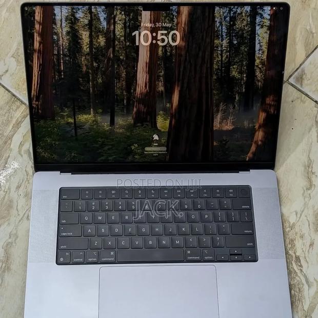 Laptop Apple MacBook Pro 2021 M1 32GB Apple M1 Pro SSD 512GB