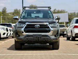Toyota Hilux Revo Double Cab Deisel 2.4 AWD 2020 Green