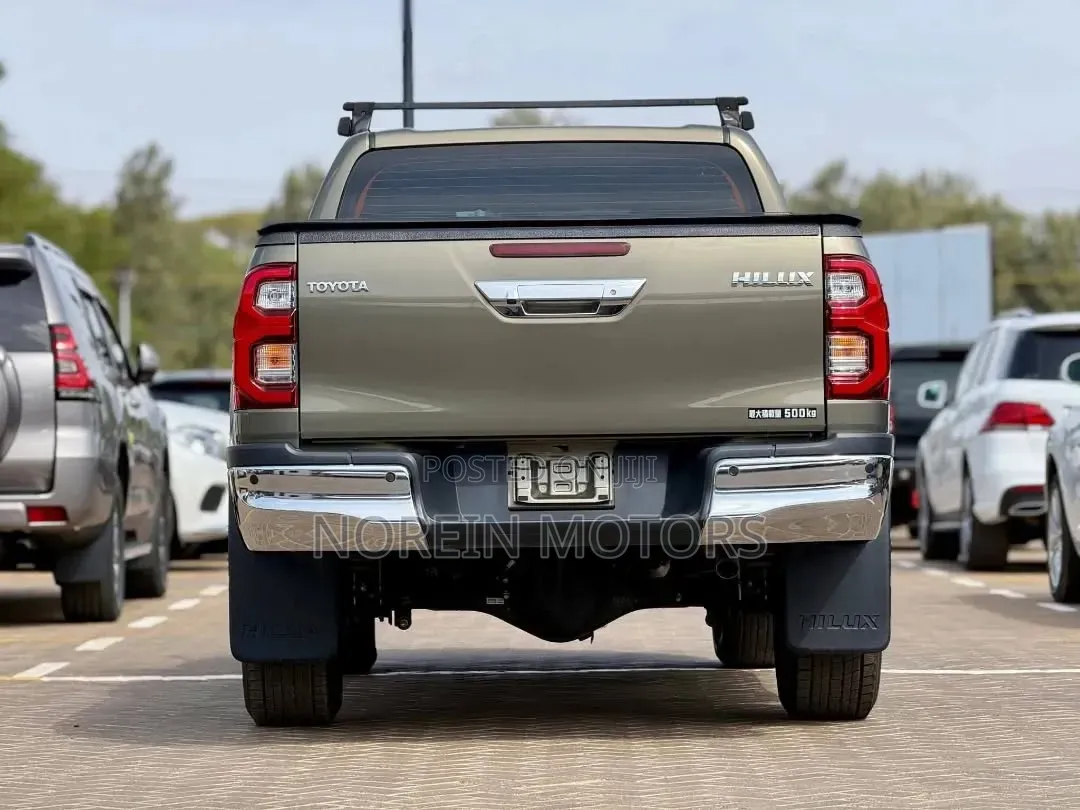 Toyota Hilux Revo Double Cab Deisel 2.4 AWD 2020 Green