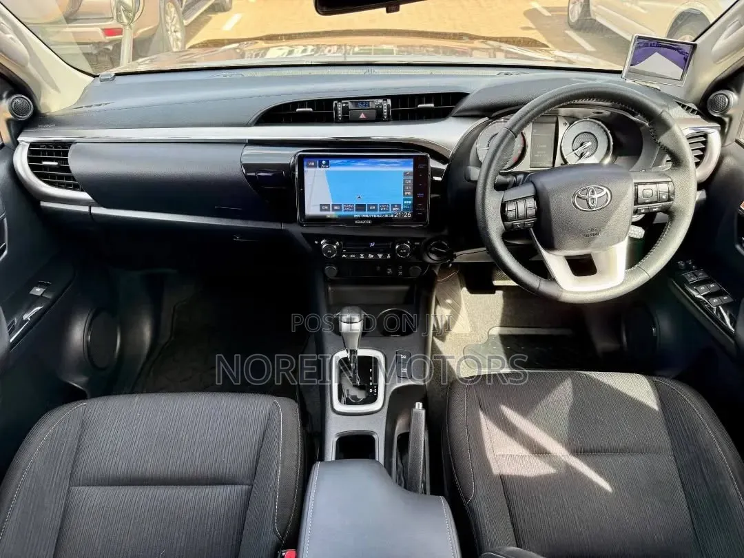 Toyota Hilux Revo Double Cab Deisel 2.4 AWD 2020 Green
