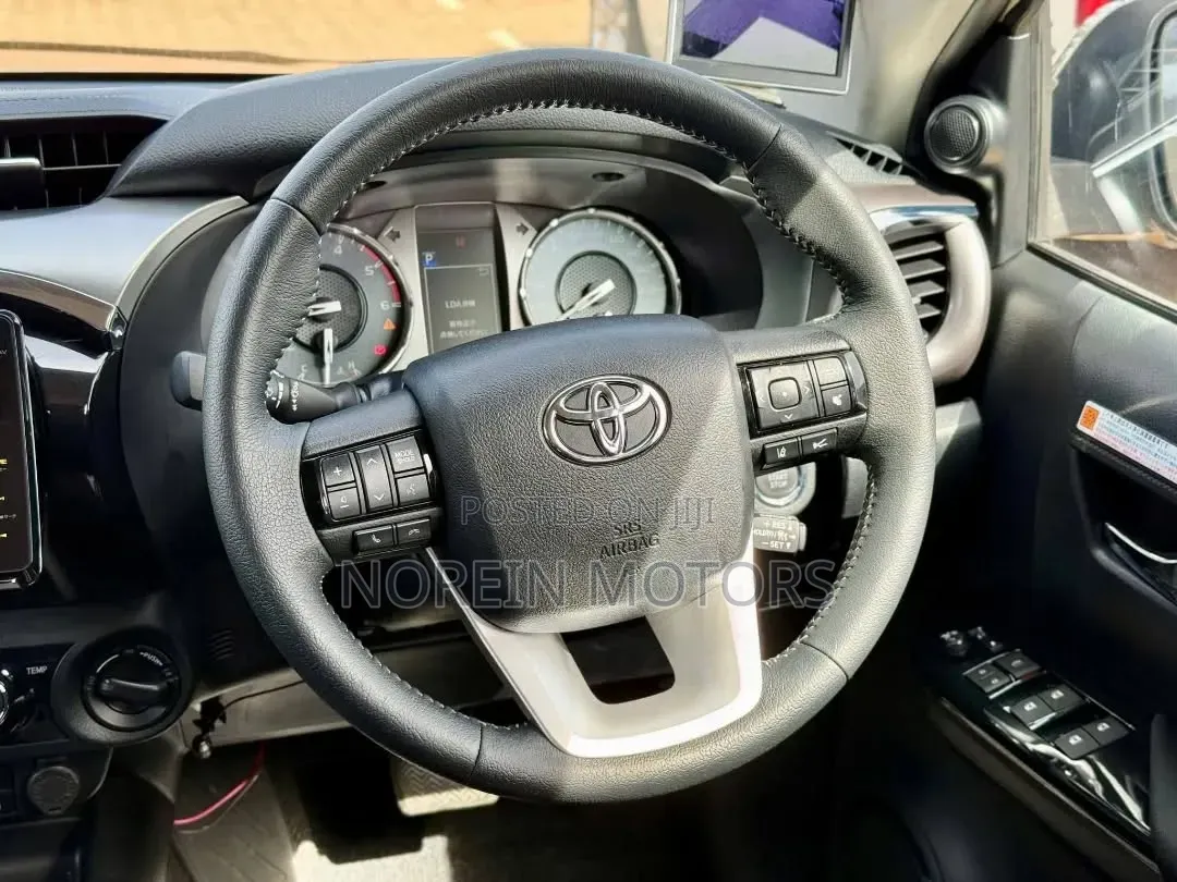 Toyota Hilux Revo Double Cab Deisel 2.4 AWD 2020 Green