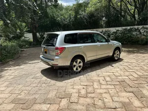 Subaru Forester 2010 Silver