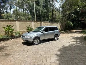 Subaru Forester 2010 Silver