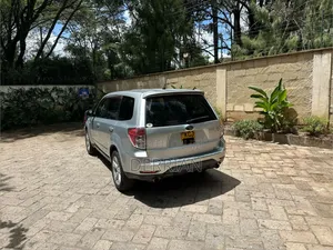 Subaru Forester 2010 Silver