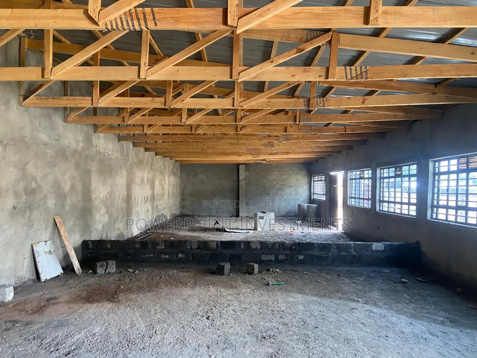 Warehouse 1500 Sq Ft Near Two Rivers Northern Bypass - Ruaka