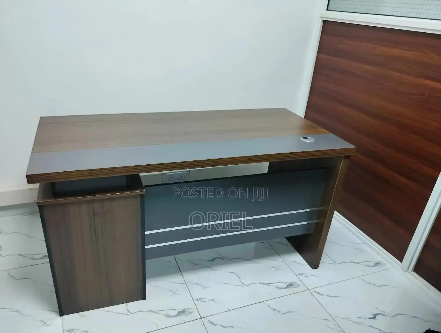 Executive Office Desks : 1400mm Professional Computer Work Desk