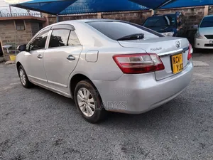 Toyota Premio 2013 Silver