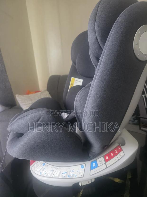 Baby Car Seat - thumbnail 3