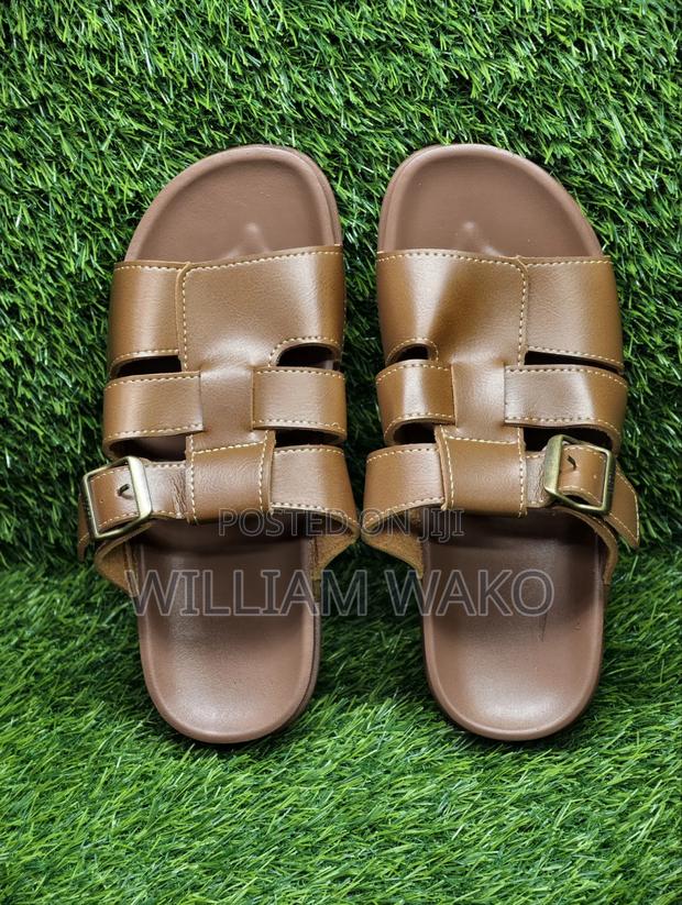 Unisex Leather Sandals - thumbnail 3