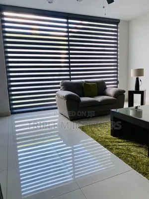 Compact Design Roller Shades for Corporate Rooms