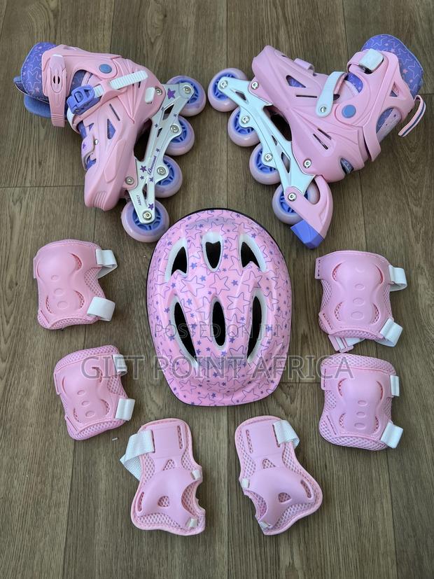 A Complete Set of Adjustable Roller Skates With Rubber Wheels - thumbnail 3