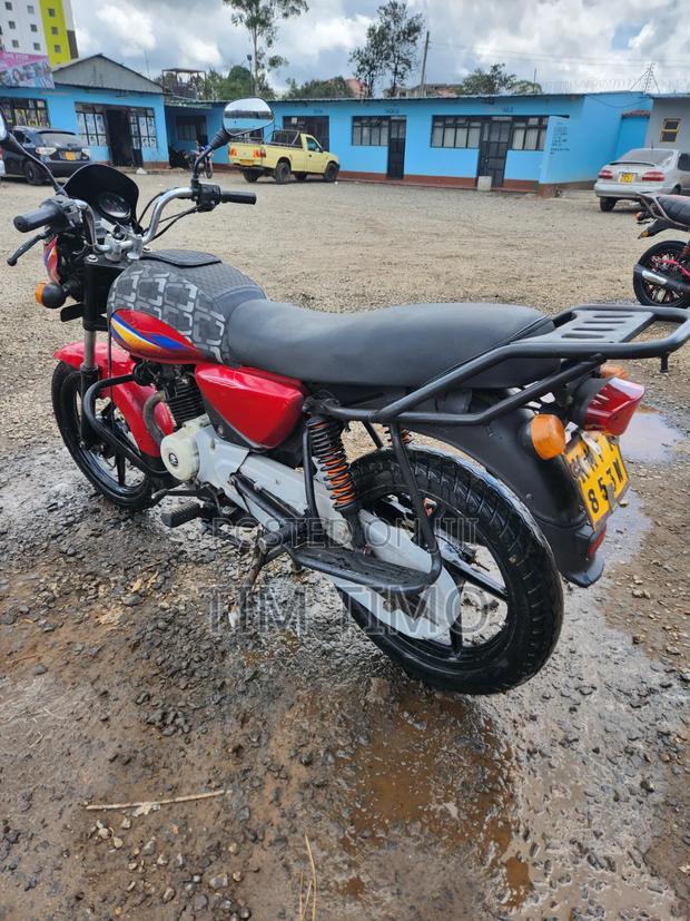 Bajaj Boxer 150 UG 2024 Red