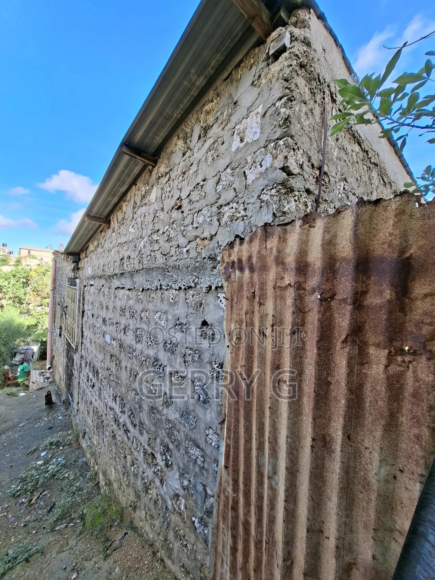 7bdrm House in Vikwatani, Mshomoroni for sale